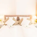Fritz By Rockchair L Superhost Status L 3 Bedrooms Boxspringbeds 2 Bathrooms 2 Kitchen - Cozy Family & Business Flair Welcomes You! Apartman