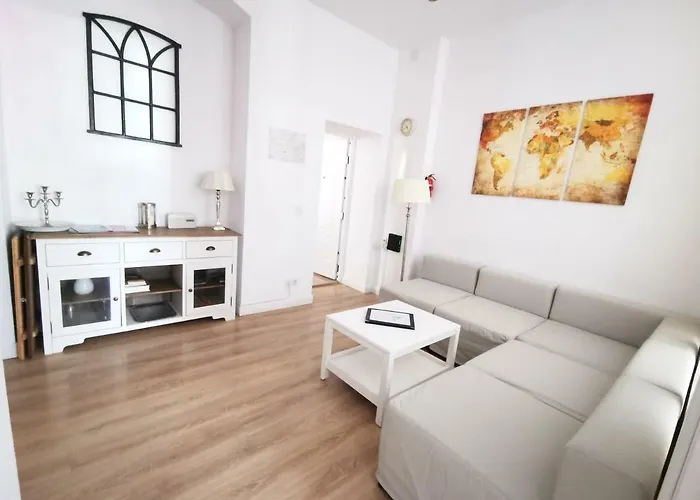 Fritz By Rockchair L Superhost Status L 3 Bedrooms Boxspringbeds 2 Bathrooms 2 Kitchen - Cozy Family & Business Flair Welcomes You! * برلين