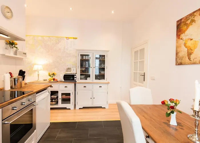 Fritz By Rockchair L Superhost Status L 3 Bedrooms Boxspringbeds 2 Bathrooms 2 Kitchen - Cozy Family & Business Flair Welcomes You! *