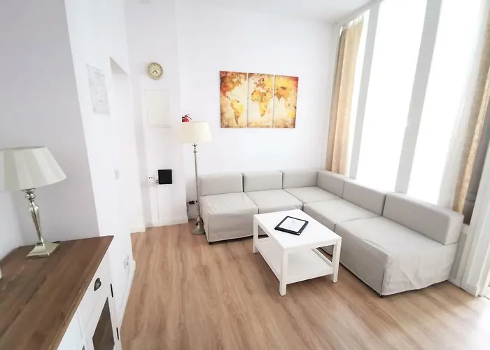 Fritz By Rockchair L Superhost Status L 3 Bedrooms Boxspringbeds 2 Bathrooms 2 Kitchen - Cozy Family & Business Flair Welcomes You! *