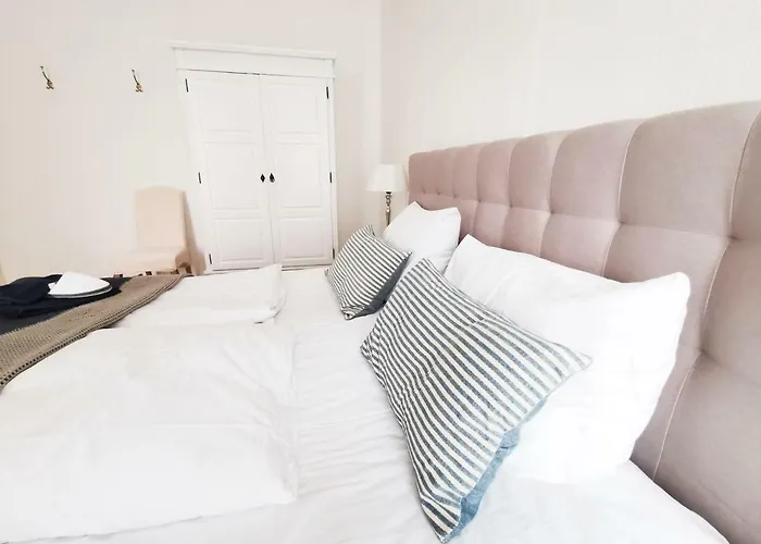 Apartamento Fritz By Rockchair L Superhost Status L 3 Bedrooms Boxspringbeds 2 Bathrooms 2 Kitchen - Cozy Family & Business Flair Welcomes You! *