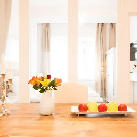 Apartman Fritz By Rockchair L Superhost Status L 3 Bedrooms Boxspringbeds 2 Bathrooms 2 Kitchen - Cozy Family & Business Flair Welcomes You! Berlin