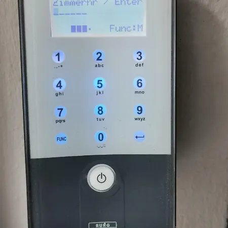 Fritz By Rockchair L Superhost Status L 3 Bedrooms Boxspringbeds 2 Bathrooms 2 Kitchen - Cozy Family & Business Flair Welcomes You! *