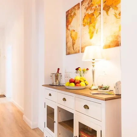 Apartment Fritz By Rockchair Apartments L Superhost Status L 3 Bedrooms Boxspringbeds 2 Bathrooms 2 Kitchen - Cozy Family & Business Flair Welcomes You! *