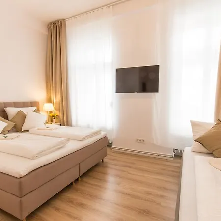 Fritz By Rockchair L Superhost Status L 3 Bedrooms Boxspringbeds 2 Bathrooms 2 Kitchen - Cozy Family & Business Flair Welcomes You! アパート ベルリン