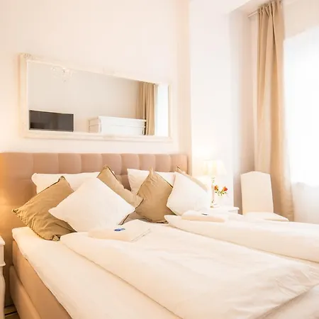 Apartment Fritz By Rockchair Apartments L Superhost Status L 3 Bedrooms Boxspringbeds 2 Bathrooms 2 Kitchen - Cozy Family & Business Flair Welcomes You! Berlin