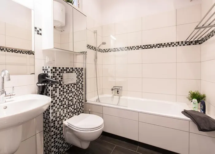 Lägenhet Fritz By Rockchair L Superhost Status L 3 Bedrooms Boxspringbeds 2 Bathrooms 2 Kitchen - Cozy Family & Business Flair Welcomes You!